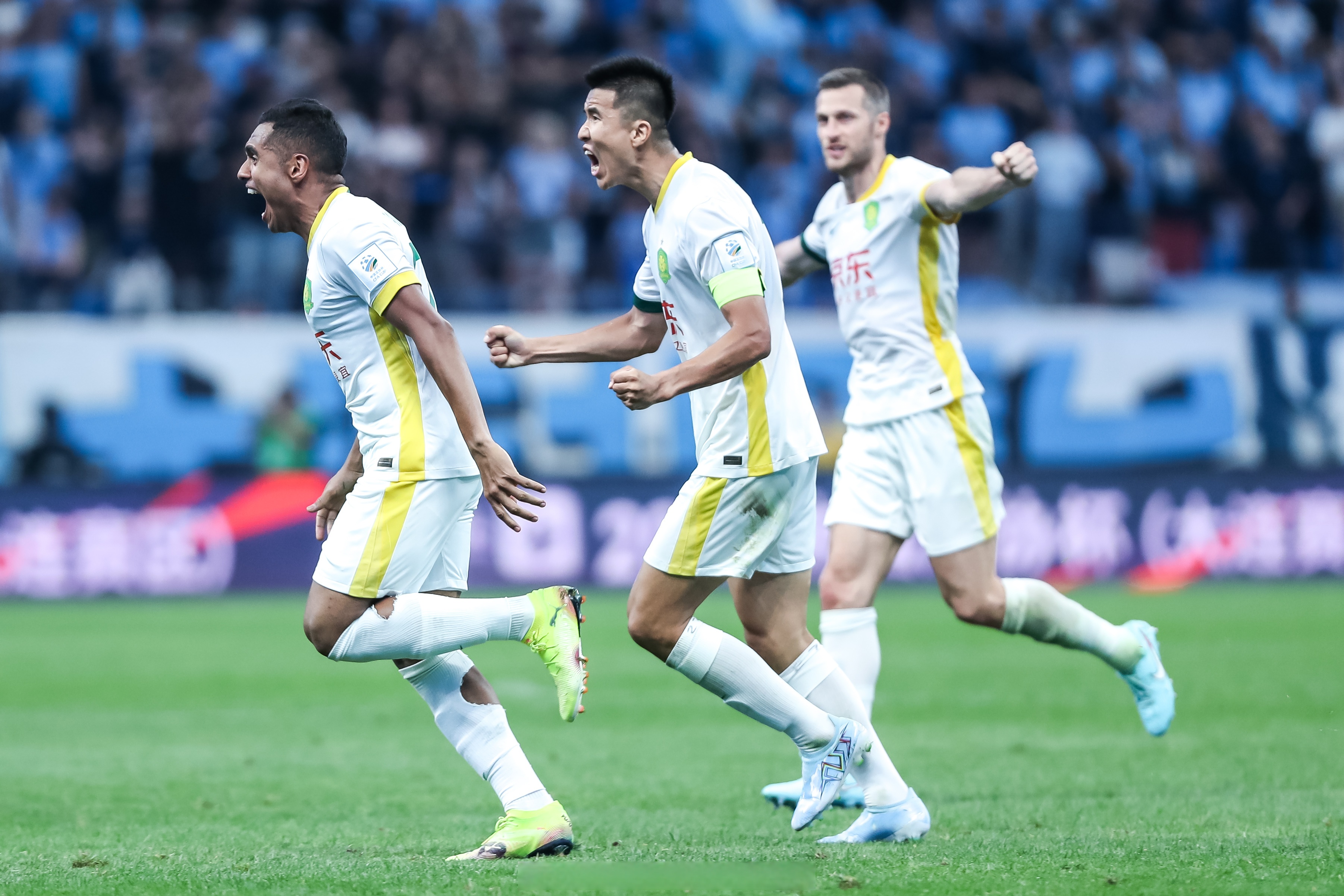 熊猫官方入口 -今晨皇家马德里调整名单：国王杯节点到来，引发热议，球队文化再被提及(国王杯最新积分榜)