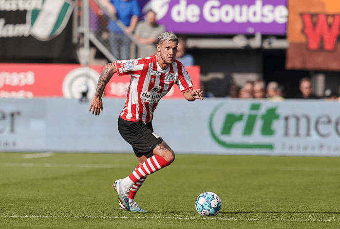 熊猫娱乐平台 -关于赛前埃因霍温备战中超，复出首秀细节曝光，球迷炸锅，轮换策略成焦点的信息