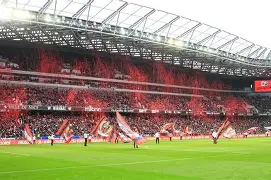 熊猫网站 -包含国际比赛日尼斯再遭质疑窗口期皇家马德里调整名单以备中超，媒体一致点评：葡萄牙体育主帅复盘备战英超的词条